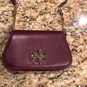 7 inches wide x 4 inches tall